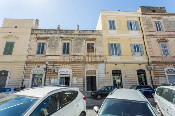 appartamento in vendita a Trani in zona Borgo Ottocentesco