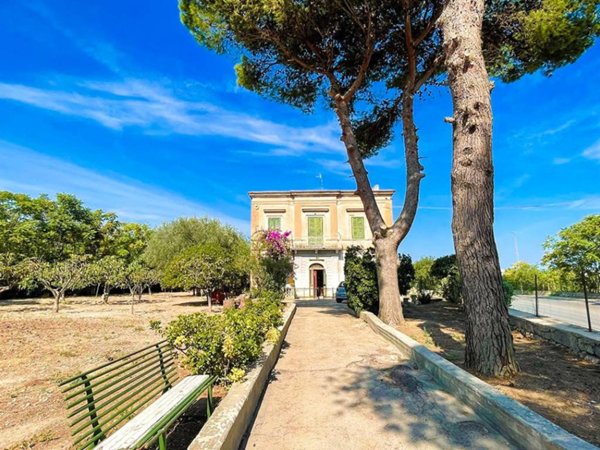 casa indipendente in vendita a Trani