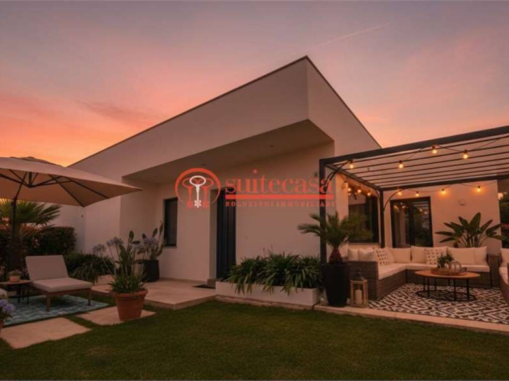 casa indipendente in vendita a Trani in zona Capirro