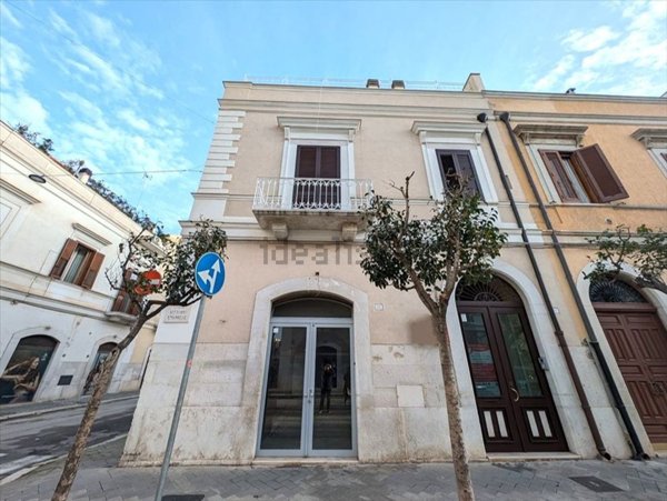 appartamento in vendita a Trani in zona Borgo Ottocentesco