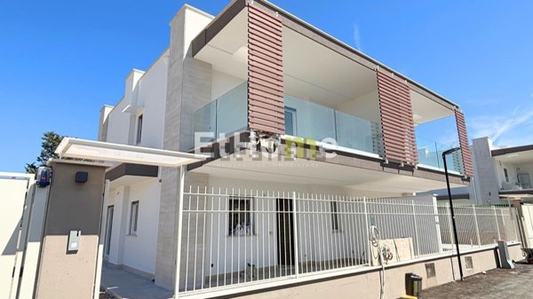 casa indipendente in vendita a Trani