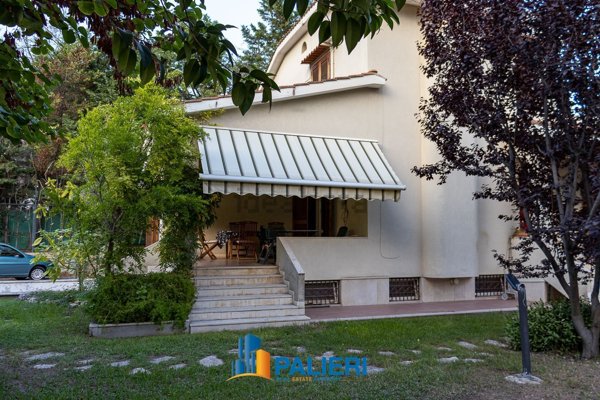 casa indipendente in vendita a Trani