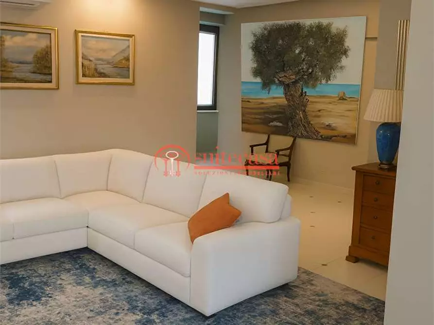 casa indipendente in vendita a Trani in zona Capirro