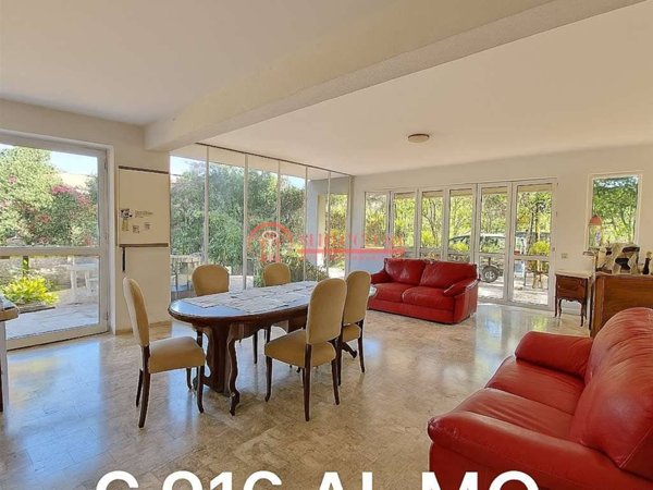 casa indipendente in vendita a Trani