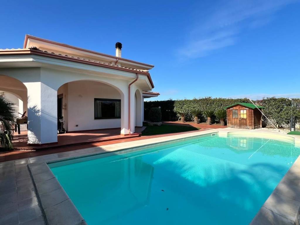 casa indipendente in vendita a Trani