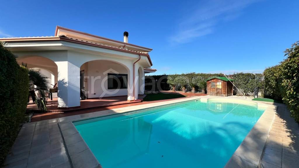 casa indipendente in vendita a Trani