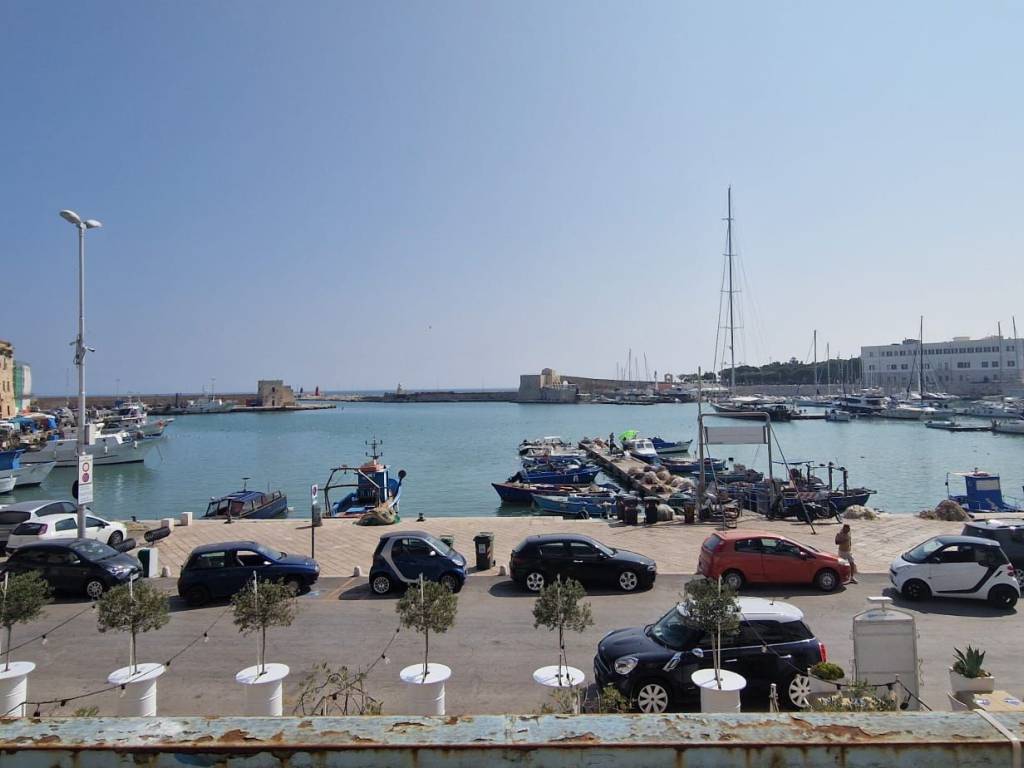 appartamento in vendita a Trani in zona Borgo Medievale