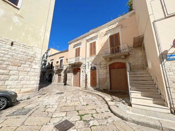 appartamento in vendita a Trani in zona Borgo Medievale