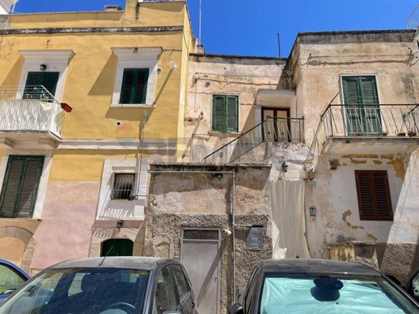 appartamento in vendita a Trani in zona Borgo Medievale