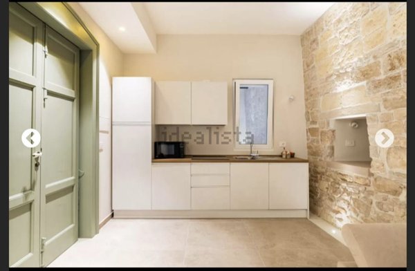 appartamento in vendita a Trani in zona Borgo Medievale