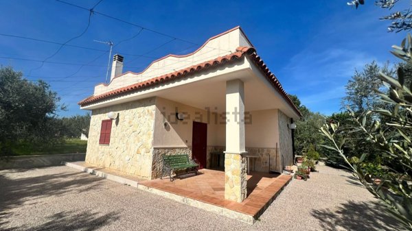 appartamento in vendita a Trani in zona Capirro