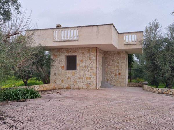 casa indipendente in vendita a Trani in zona Borgo Medievale