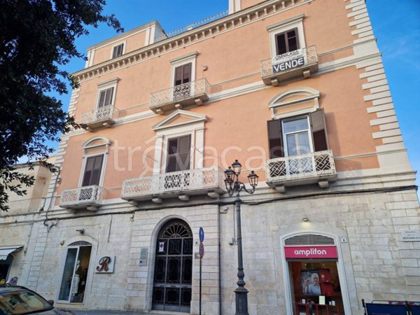 appartamento in vendita a Trani in zona Borgo Ottocentesco