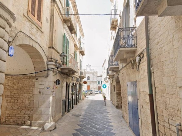 appartamento in vendita a Trani in zona Borgo Medievale