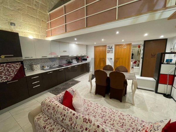 appartamento in vendita a Trani in zona Borgo Medievale
