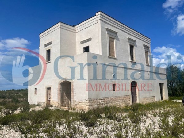 casa indipendente in vendita a Trani in zona Borgo Medievale