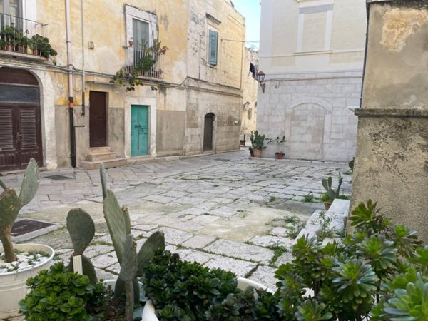 appartamento in vendita a Trani in zona Borgo Medievale