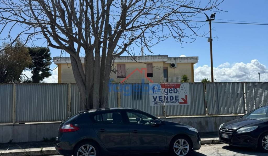 locale commerciale in vendita a Trani