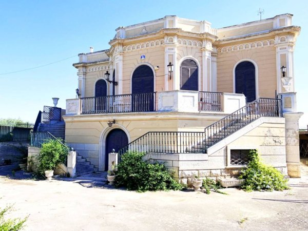 casa indipendente in vendita a Trani