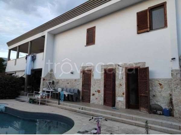 casa indipendente in vendita a Trani