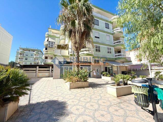 negozio in vendita a Trani