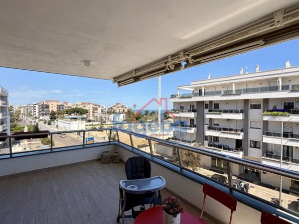 appartamento in vendita a Trani in zona Borgo Ottocentesco