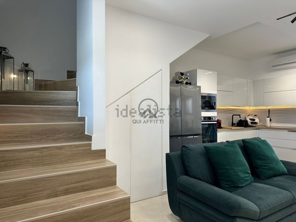 casa indipendente in vendita a Trani in zona Capirro