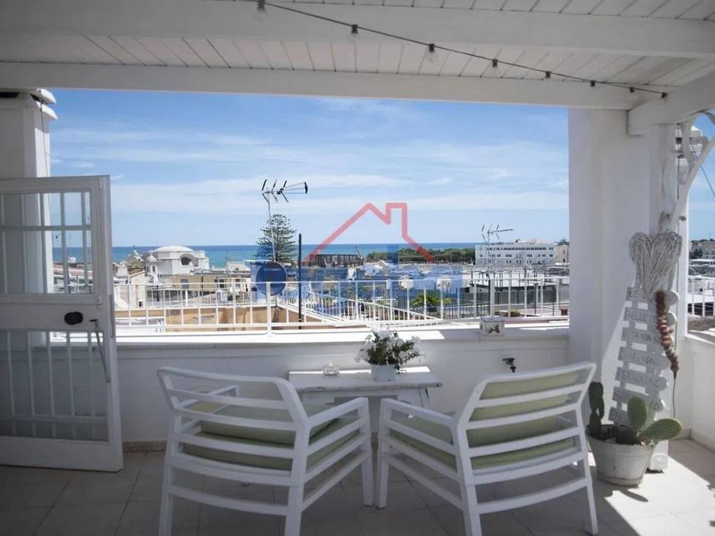 casa indipendente in vendita a Trani in zona Borgo Medievale