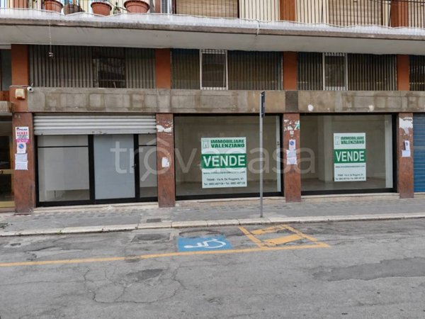 negozio in vendita a Trani in zona Borgo Medievale