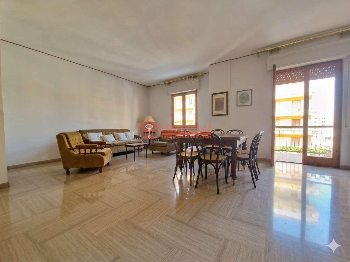 appartamento in vendita a Trani in zona Borgo Medievale