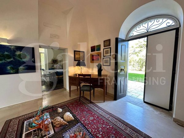 casa indipendente in vendita a Trani in zona Villa Dragonetti