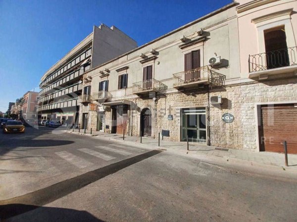 locale commerciale in vendita a Trani