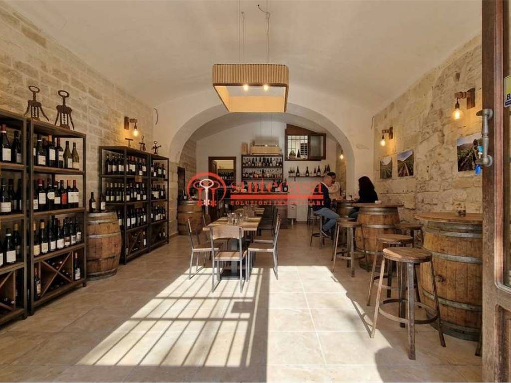 negozio in vendita a Trani