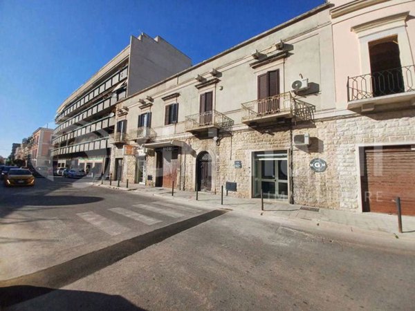 negozio in vendita a Trani