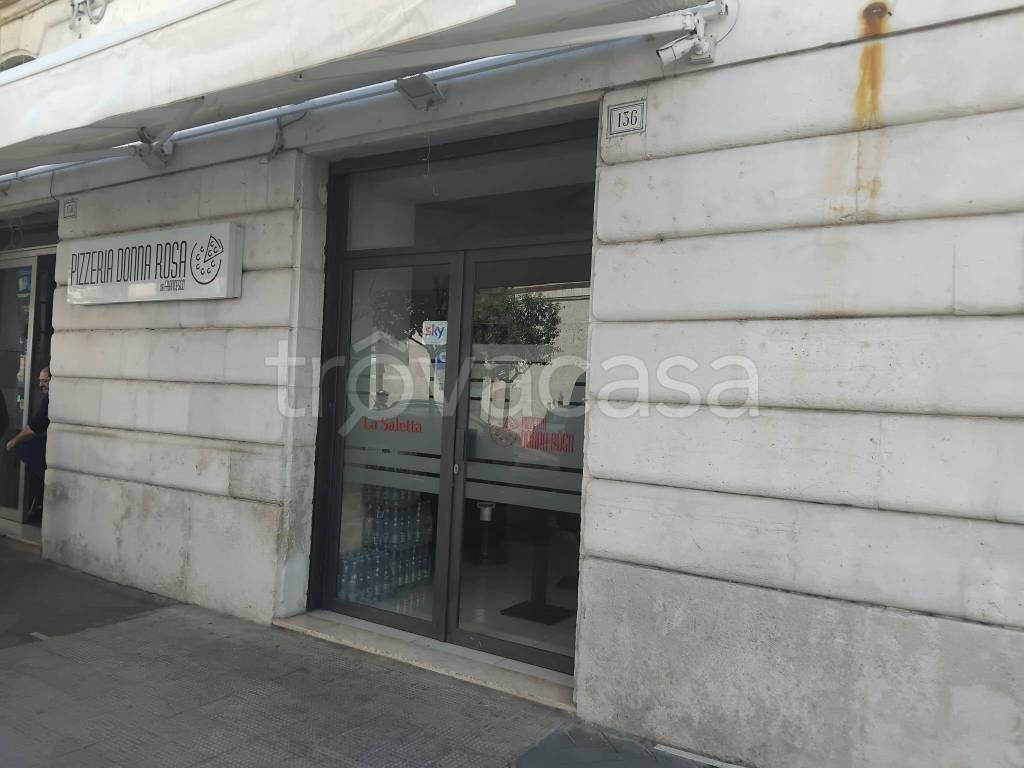 negozio in vendita a Trani in zona Borgo Ottocentesco