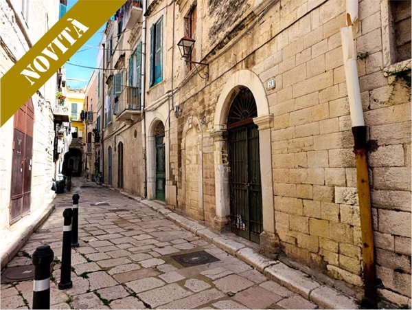 locale di sgombero in vendita a Trani in zona Borgo Medievale