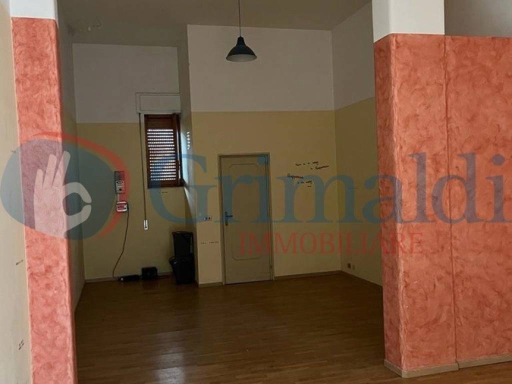 negozio in vendita a Trani