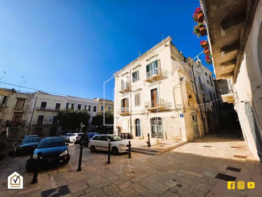 appartamento in vendita a Trani in zona Borgo Medievale