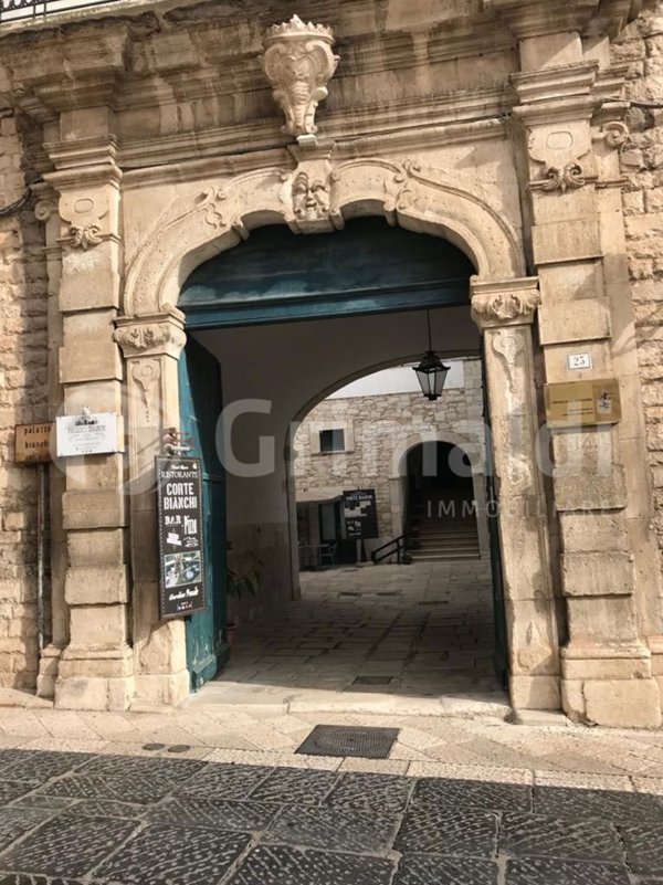 appartamento in vendita a Trani in zona Borgo Medievale