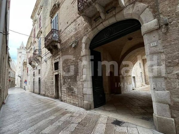 appartamento in vendita a Trani in zona Borgo Medievale