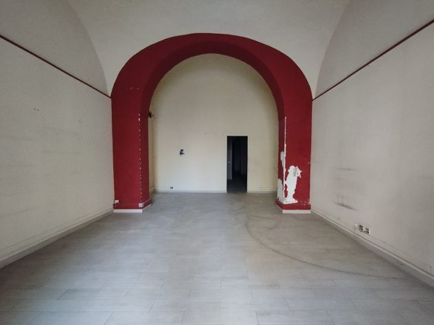 locale commerciale in vendita a Trani in zona Borgo Ottocentesco