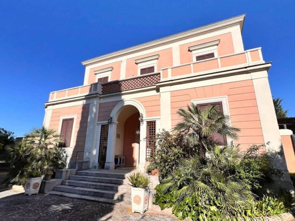 casa indipendente in vendita a Trani