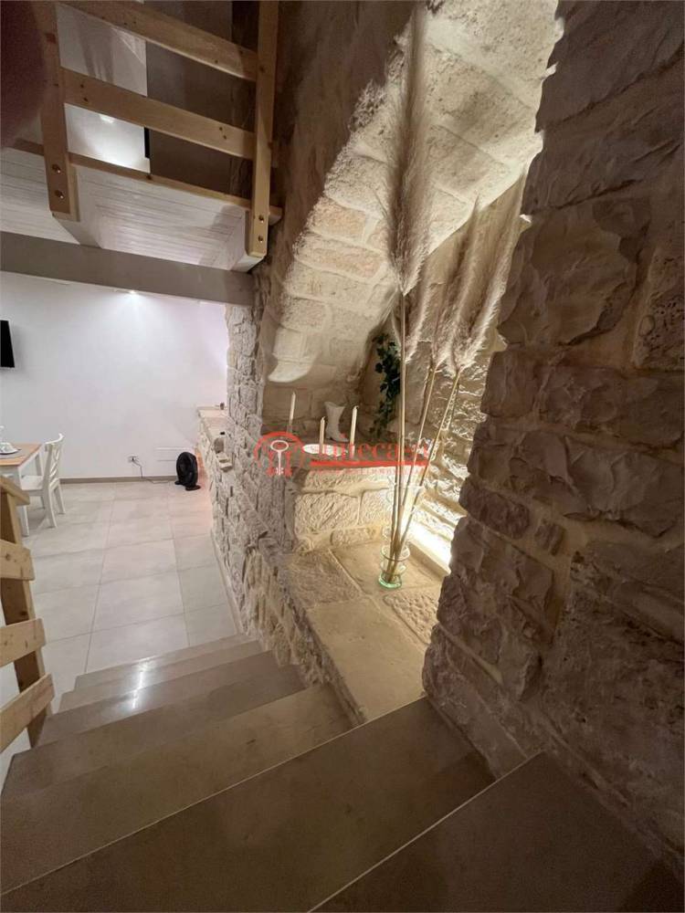 appartamento in vendita a Trani in zona Borgo Medievale