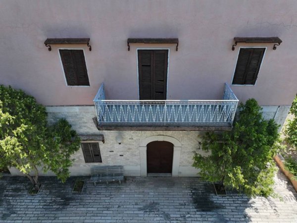 casa indipendente in vendita a Trani in zona Borgo Medievale