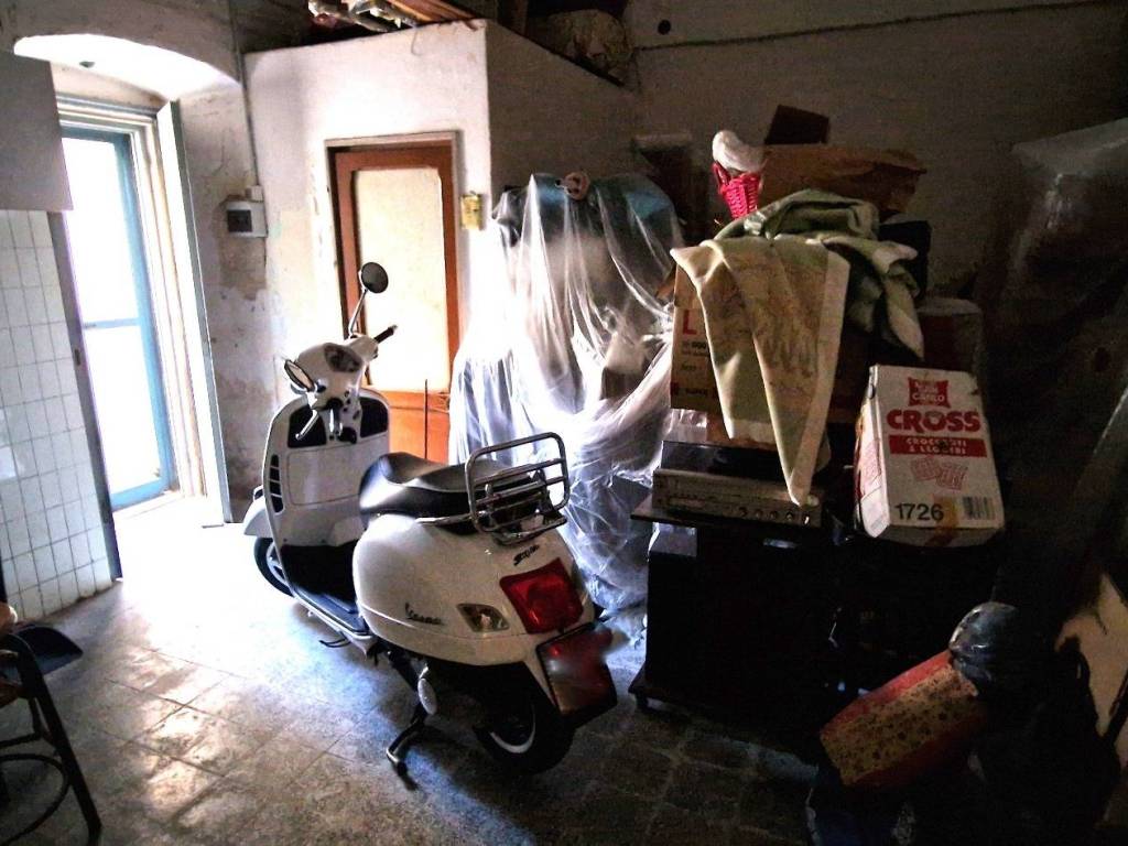 negozio in vendita a Trani