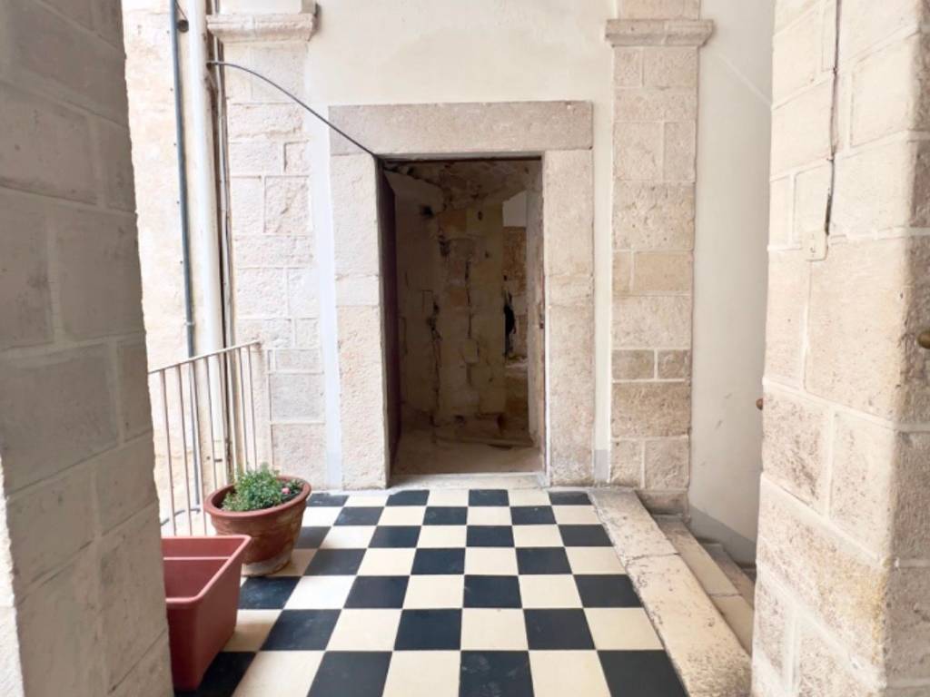 appartamento in vendita a Trani in zona Borgo Ottocentesco