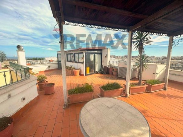 casa indipendente in vendita a Trani in zona Borgo Medievale