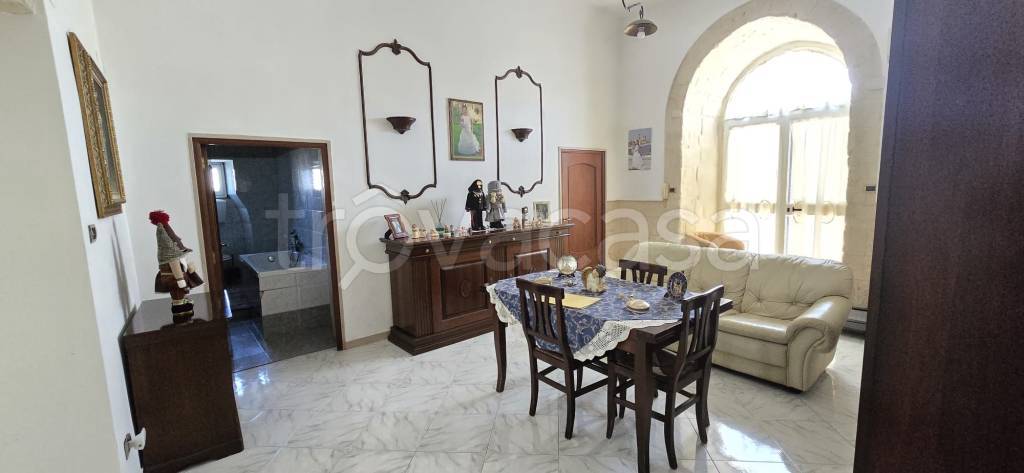 casa indipendente in vendita a Trani