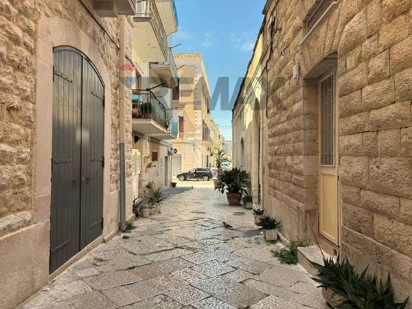 appartamento in vendita a Trani in zona Borgo Ottocentesco