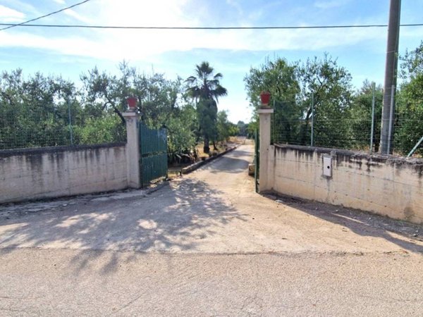 casa indipendente in vendita a Trani in zona Villa Dragonetti